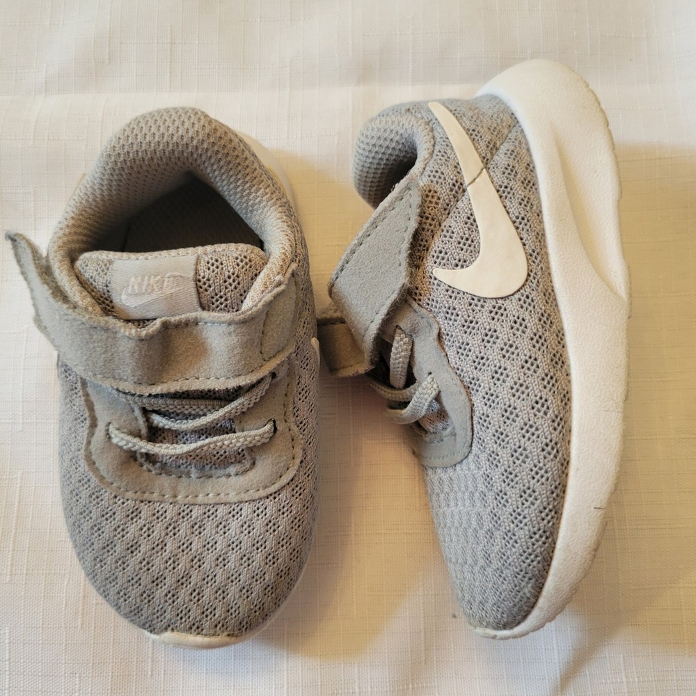 Nike 4C Sneakers Grey‎ White Mesh Hook Loop Strap TANJUN Easy On Luxury Shoes